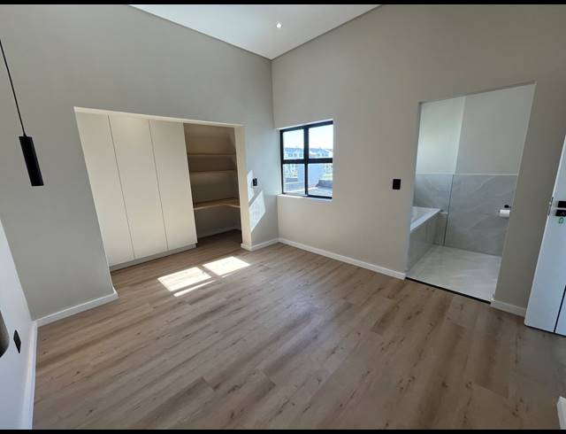 3 BEDROOM HOUSE FOR SALE IN SANDOWN